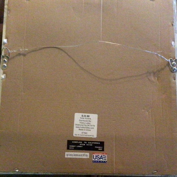 Pre-Loved “Love” Wall Decor - Picture 3 of 3